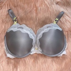 Victoria Secret Bra size 36DD